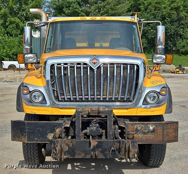 Image of International WorkStar 7600 equipment image 1