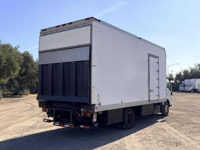 Image of Isuzu NRR equipment image 2