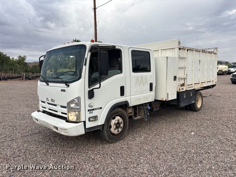 2011 Isuzu NPR Equipment Image0