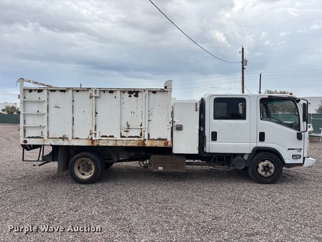 Image of Isuzu NPR equipment image 3