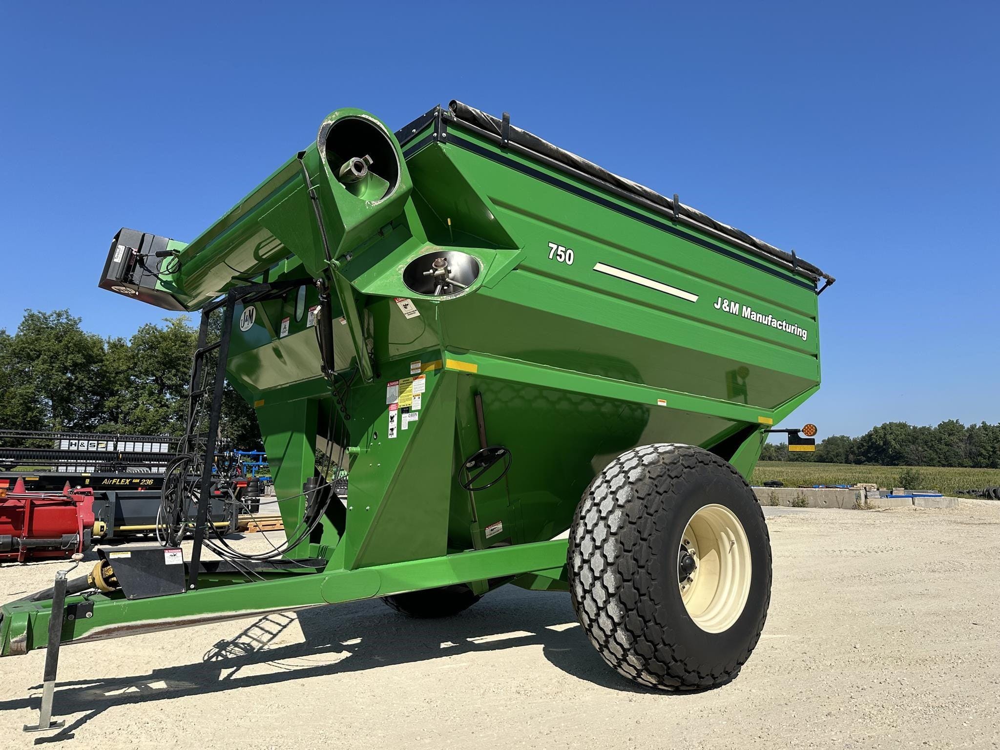2011 J&M 750-18 Equipment Image0