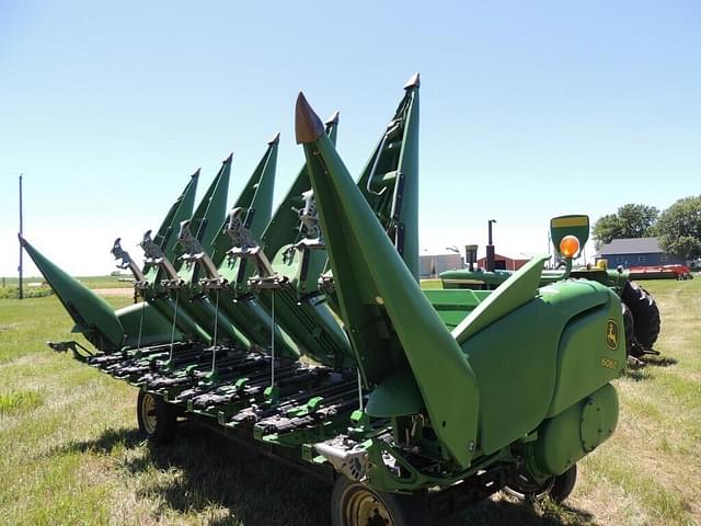 Image of John Deere 606C equipment image 1