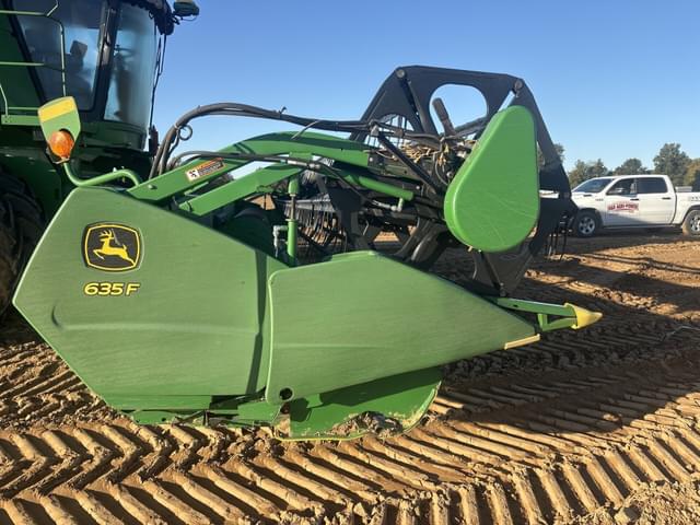 Image of John Deere 635F equipment image 2