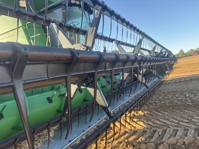 Image of John Deere 635F equipment image 4