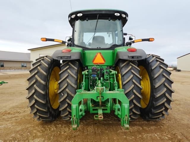 Image of John Deere 8335R equipment image 3