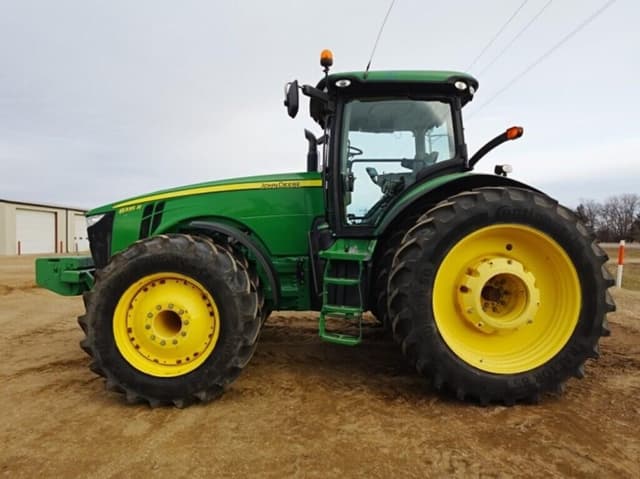 Image of John Deere 8335R equipment image 4