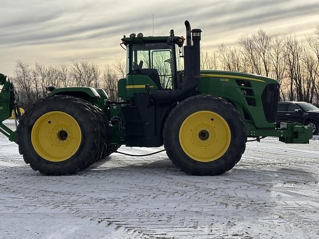 Image of John Deere 9330 equipment image 3