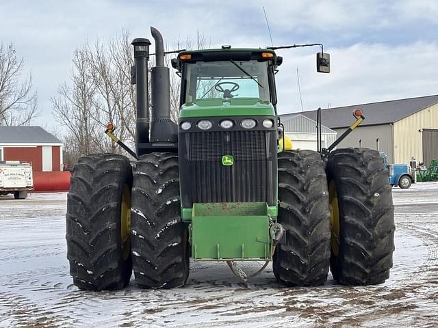 Image of John Deere 9330 equipment image 1