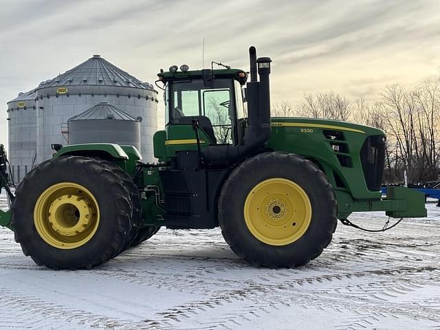 Image of John Deere 9330 equipment image 3