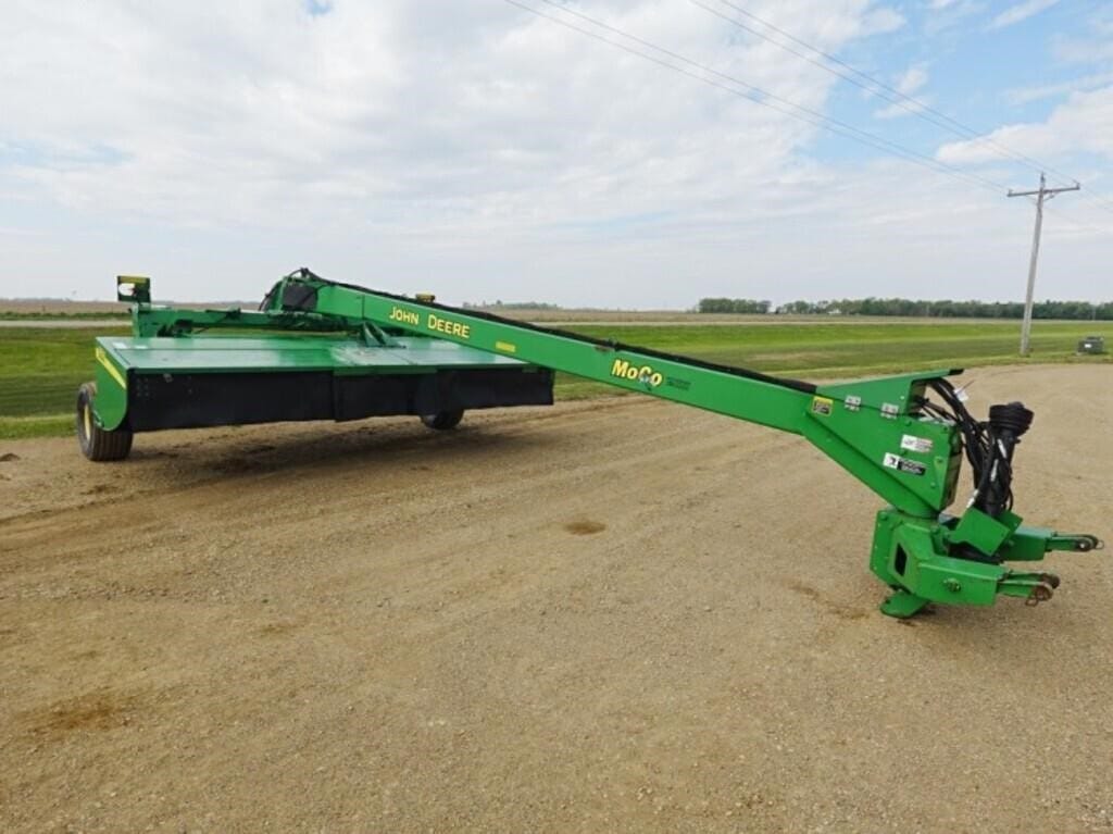 2011 John Deere 956 Equipment Image0