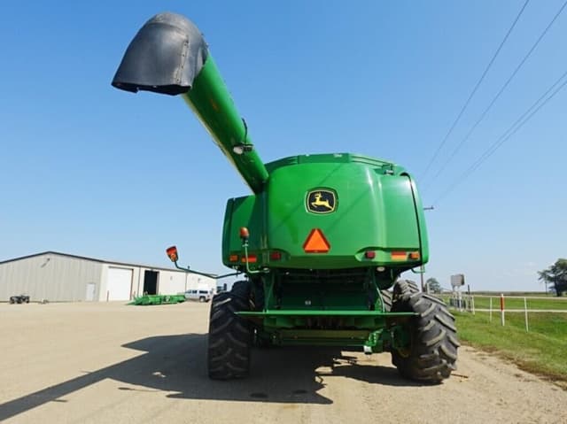 Image of John Deere 9770 STS equipment image 4