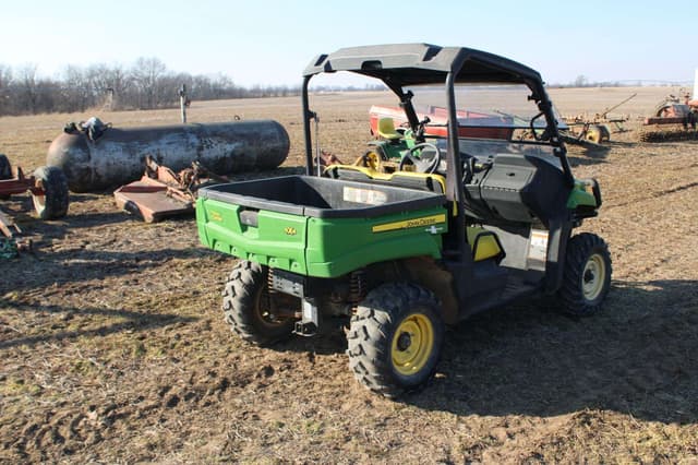 Image of John Deere XUV 550 equipment image 3