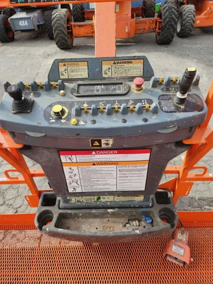 Image of JLG 1250AJP equipment image 4