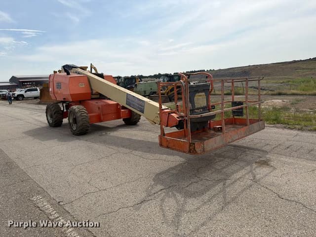Image of JLG 600S equipment image 2