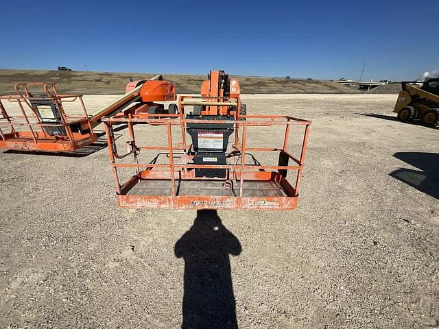 Image of JLG 660SJ equipment image 1