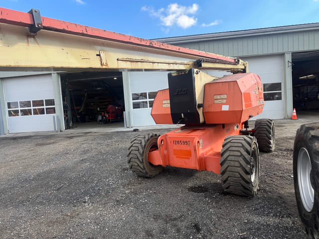 Image of JLG 800AJ equipment image 3
