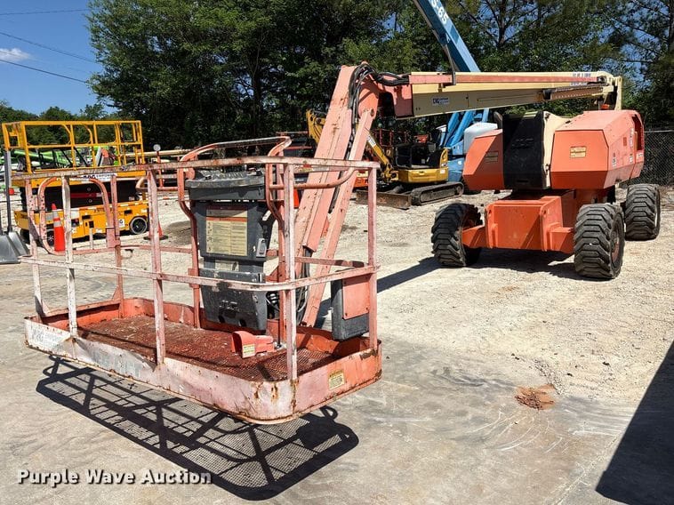 2011 JLG 800AJ Equipment Image0