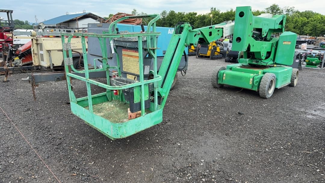 Image of JLG E400AJP Primary image