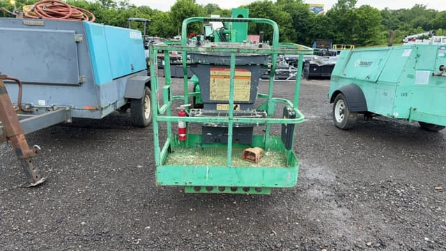 Image of JLG E400AJP equipment image 1