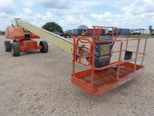 Image of JLG 800S equipment image 1