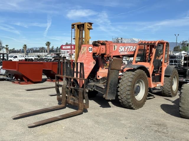 Image of Skytrak 10054 equipment image 1