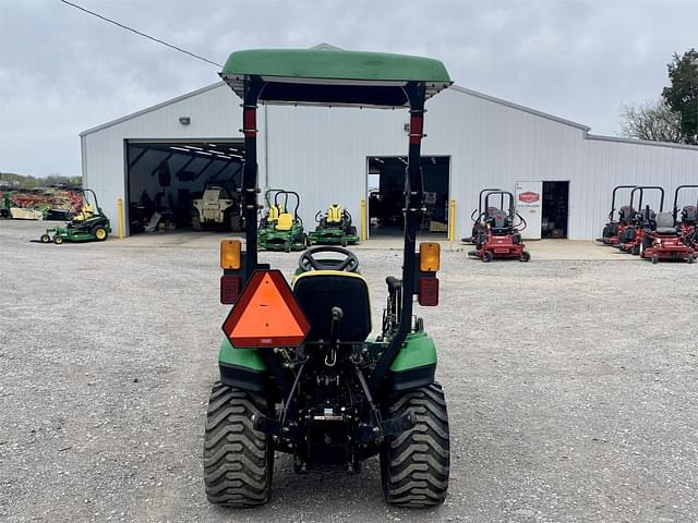 Image of John Deere 1023E equipment image 3