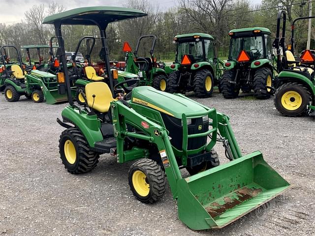 Image of John Deere 1023E equipment image 1