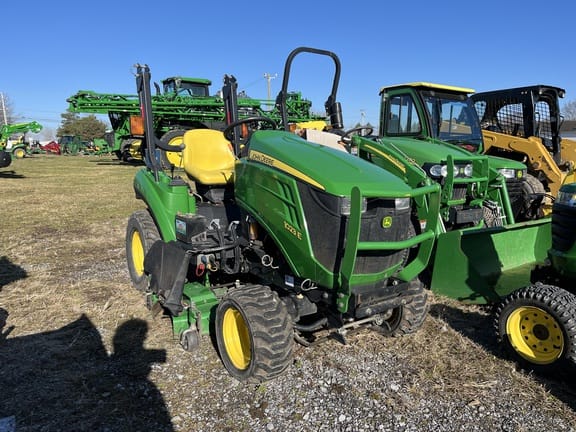 Main image John Deere 1023E