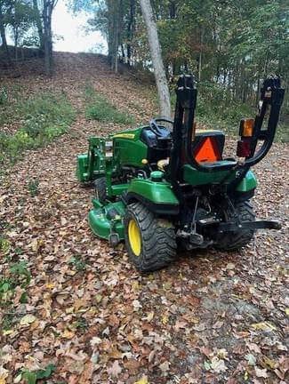 Image of John Deere 1023E equipment image 2