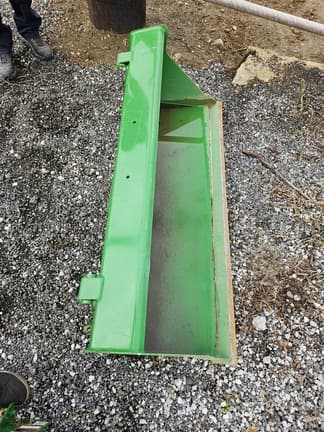 Image of John Deere 1023E equipment image 4