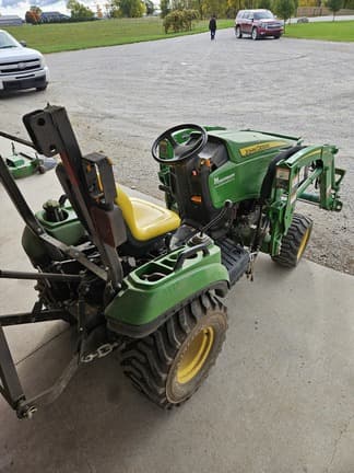 Image of John Deere 1023E equipment image 1