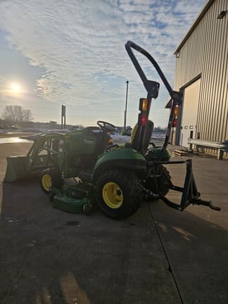 Image of John Deere 1023E equipment image 4