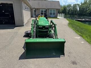Image of John Deere 1023E equipment image 2