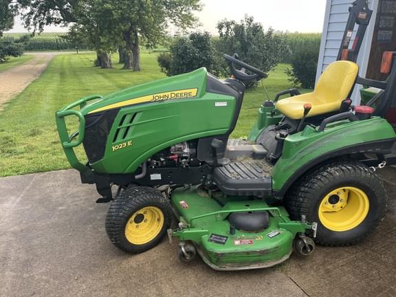 Image of John Deere 1023E Primary image