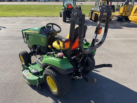 Image of John Deere 1023E equipment image 4