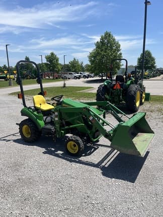 Image of John Deere 1023E equipment image 3