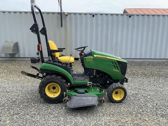 Image of John Deere 1026R equipment image 1