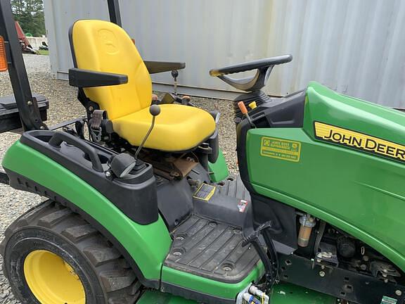 Image of John Deere 1026R equipment image 4