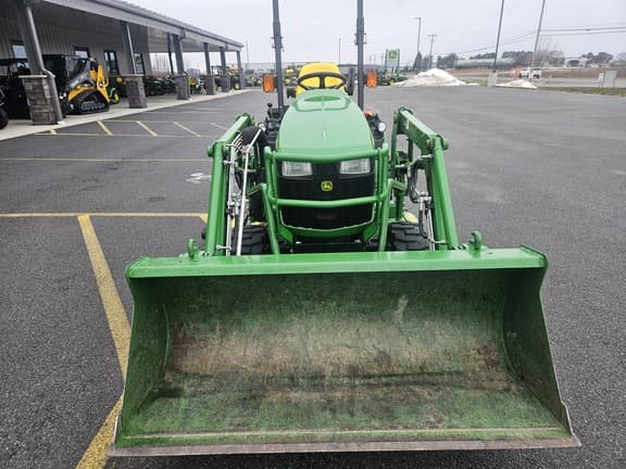 Image of John Deere 1026R equipment image 3