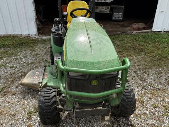 Image of John Deere 1026R equipment image 2