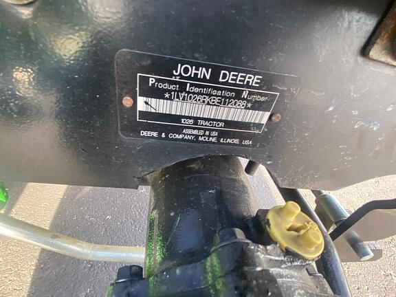 Image of John Deere 1026R equipment image 3