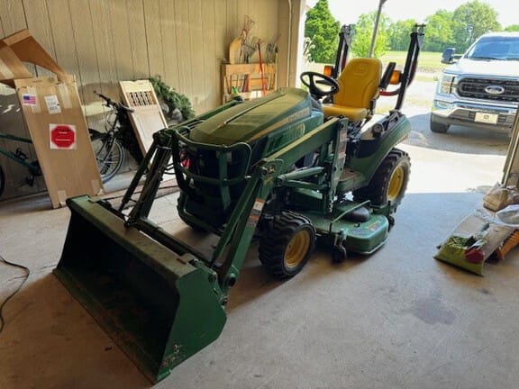 Main image John Deere 1026R
