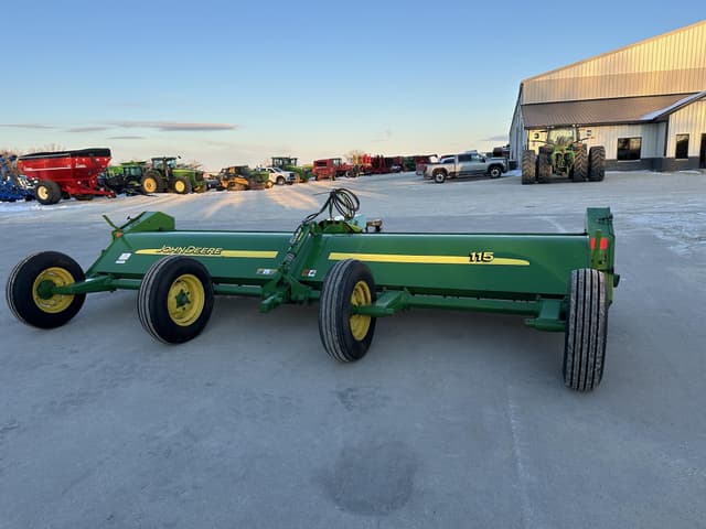 Image of John Deere 115 equipment image 4