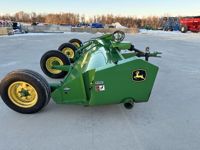 Image of John Deere 115 equipment image 2