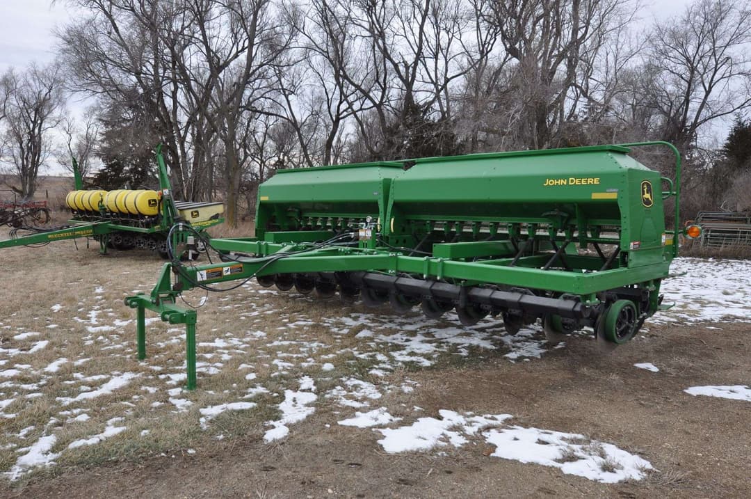 Image of John Deere 1590 Primary image