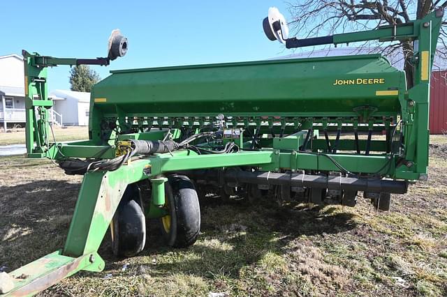 Image of John Deere 1590 equipment image 1