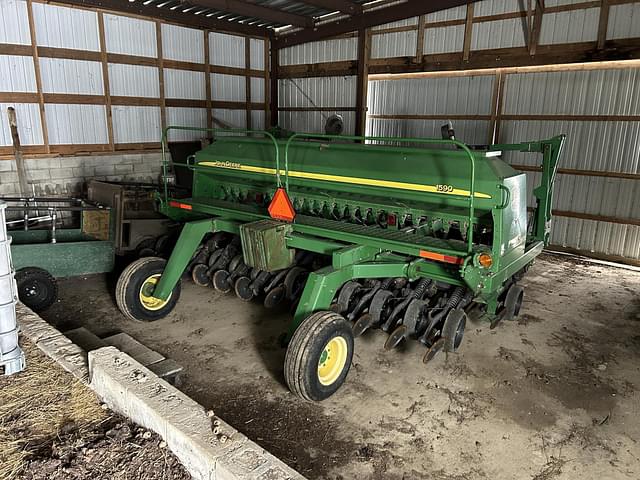 Image of John Deere 1590 equipment image 3