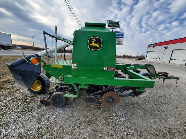 Image of John Deere 1590 equipment image 2