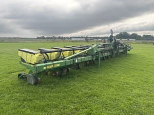 2011 John Deere 1720 Image