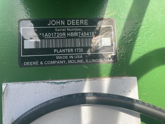 Image of John Deere 1720 equipment image 3